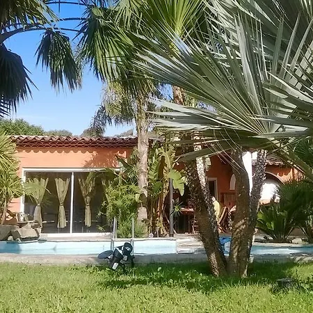 Holiday Canne - Quartier Piatana * Olmeto (Corsica)